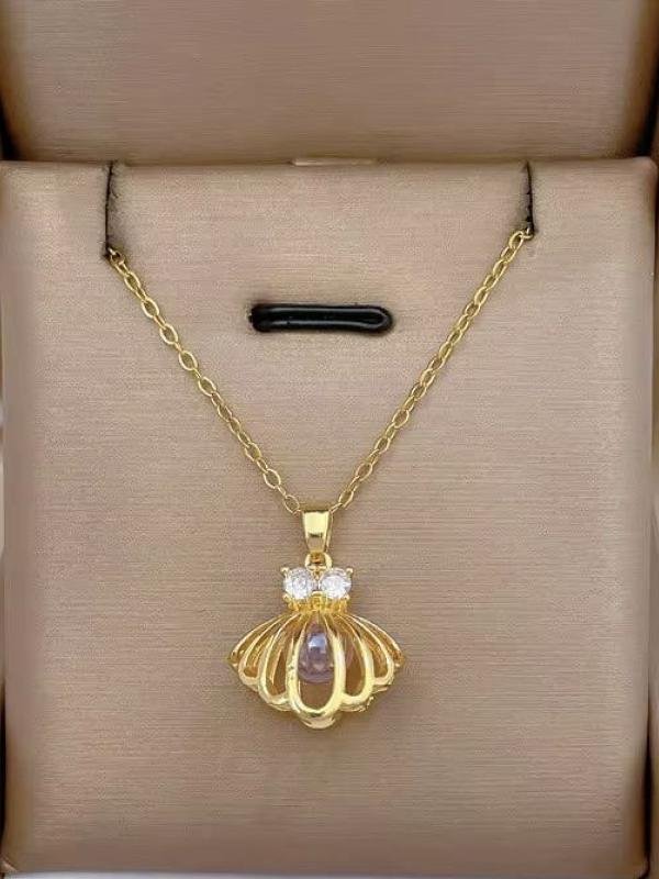 Golden Seashell Necklace