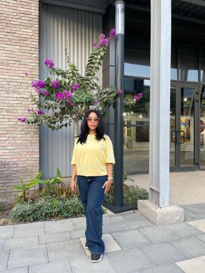 Yellow oversized t-shirt